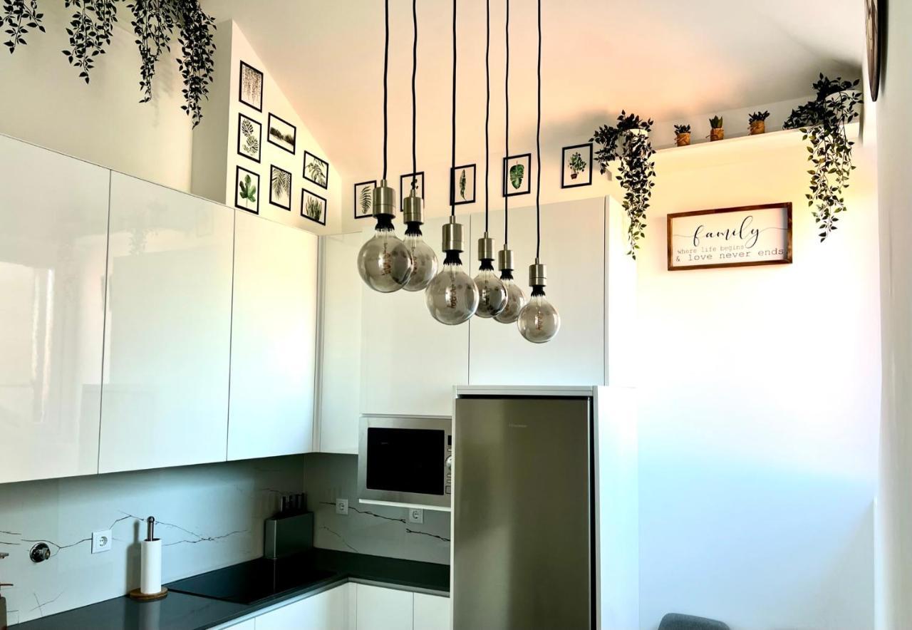 Luxury Penthouse - River Gallery Art - View&center *